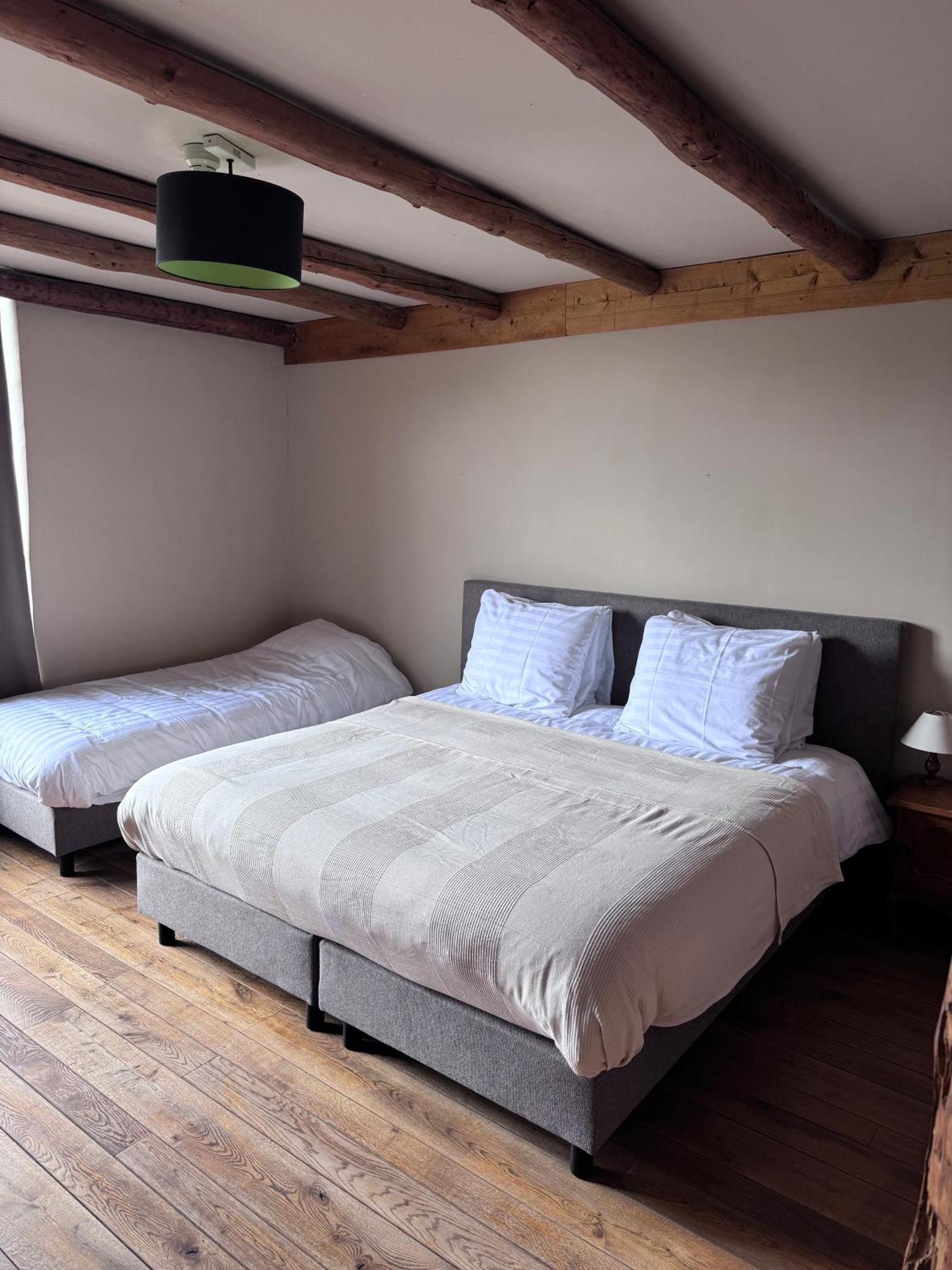 Lesterny Buteo Chambres D'Hotes & Espresso מראה חיצוני תמונה