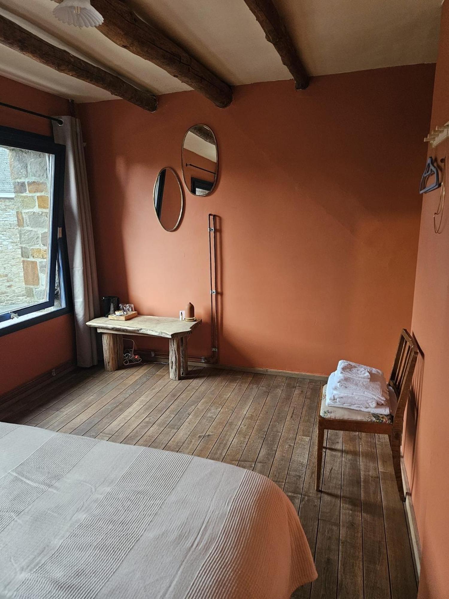 Lesterny Buteo Chambres D'Hotes & Espresso מראה חיצוני תמונה